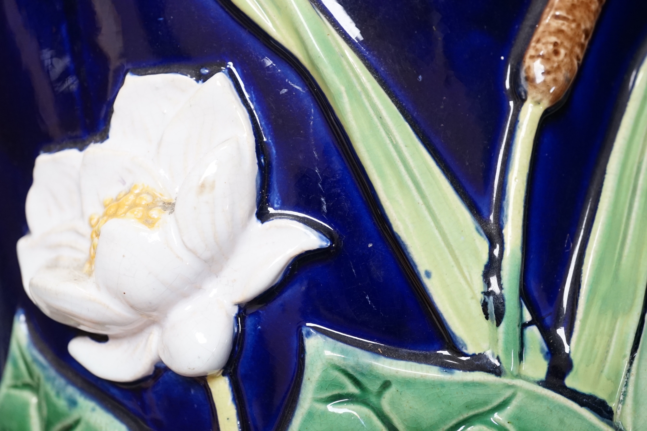 A George Jones majolica lily pond stilton dish and stand